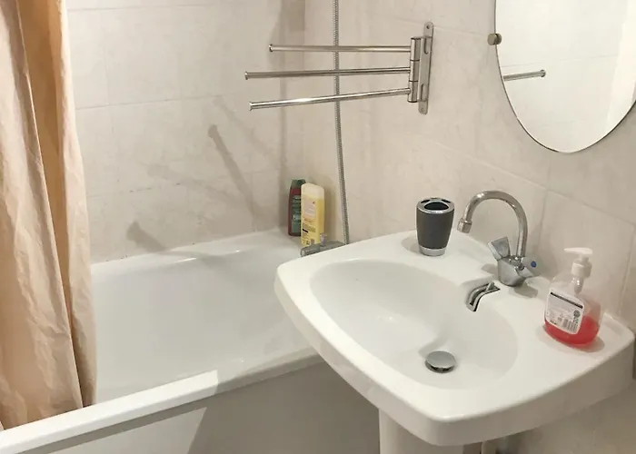 アパート Cosy A De 25 M² Avec Terrasse カネ